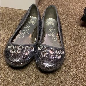 Girls closed dolly shoes